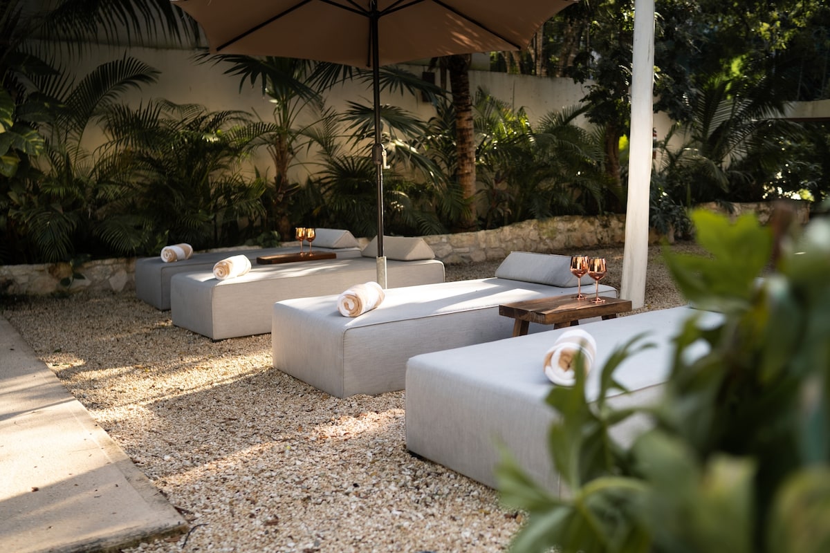 Shaded daybed lounge area